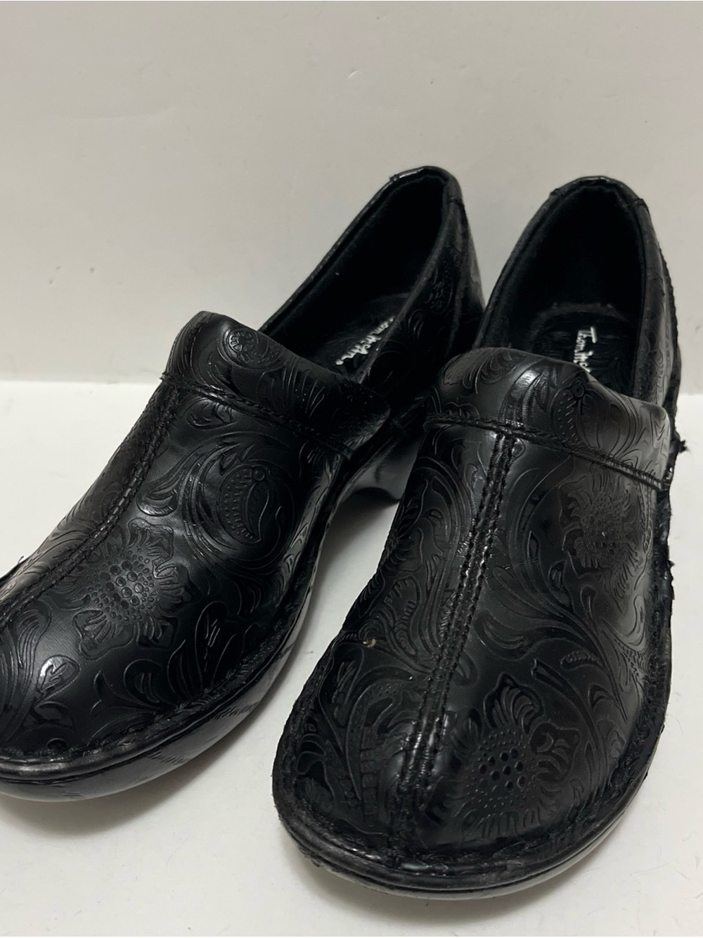 Thom McAn Shoes Womens Size 7W Black Toronto Slip On Comfort Leather Clogs